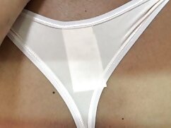 Cô ấy có nó sec sinh vien trong mỗi lỗ