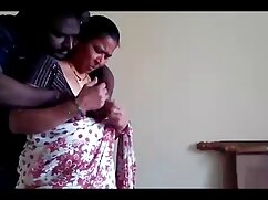 Một người hàng xóm MẸ của mình khi sinh viên chích nhau không có ai ở nhà